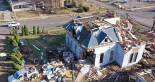 La desesperada búsqueda de sobrevivientes en EE. UU. tras golpe de tornados